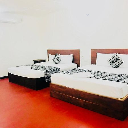 Wild Hut Habarana Bed & Breakfast Екстериор снимка